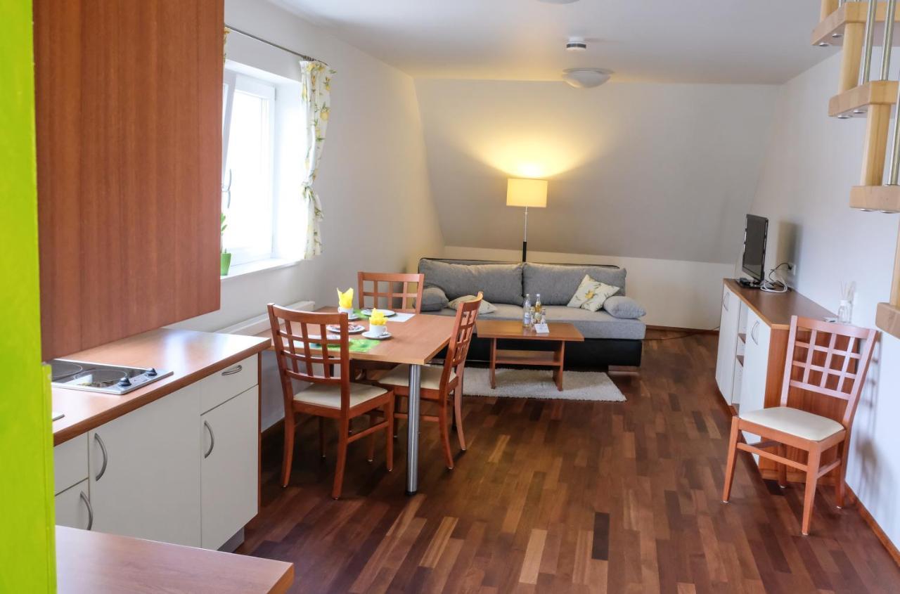 Jungingers Aparthotel Holzheim  Eksteriør billede